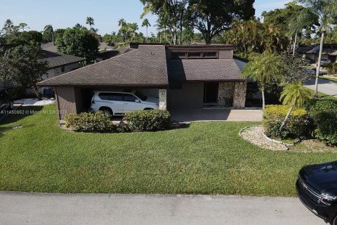 Villa ou maison à vendre à Tamarac, Floride: 3 chambres, 156.45 m2 № 737686 - photo 7