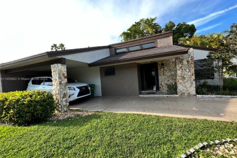 Villa ou maison à vendre à Tamarac, Floride: 3 chambres, 156.45 m2 № 737686 - photo 6