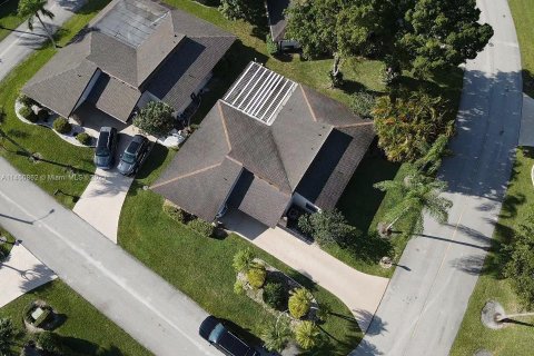 Casa en venta en Tamarac, Florida, 3 dormitorios, 156.45 m2 № 737686 - foto 2