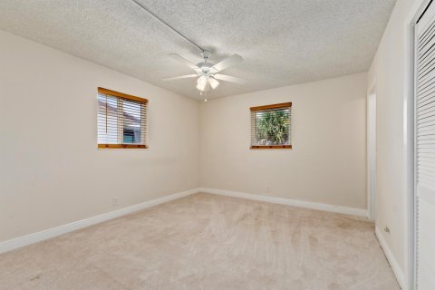 House in Palm Beach Gardens, Florida 3 bedrooms, 121.89 sq.m. № 1227667 - photo 24