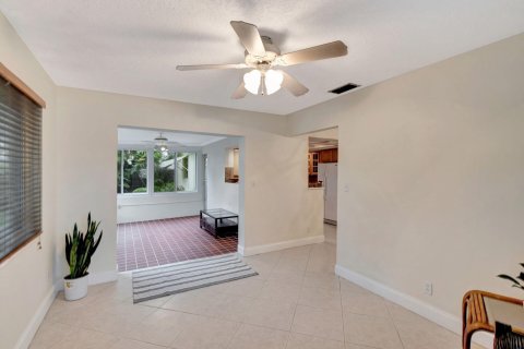 House in Lake Worth, Florida 2 bedrooms, 147.71 sq.m. № 1228824 - photo 26