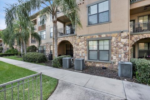 Condo in Davenport, Florida, 2 bedrooms  № 1088881 - photo 1