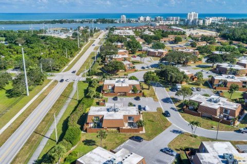 Copropriété à vendre à Tequesta, Floride: 2 chambres, 123.1 m2 № 788965 - photo 7