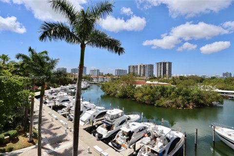 Condo in Aventura, Florida, 3 bedrooms  № 1153714 - photo 1