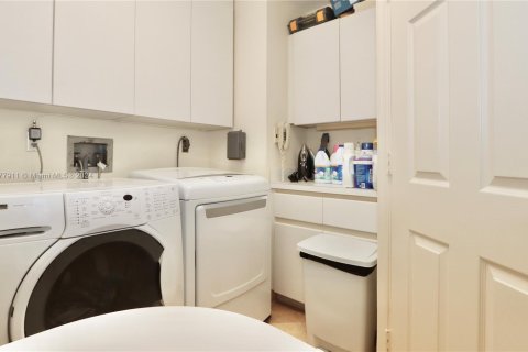 Condo in Aventura, Florida, 3 bedrooms  № 1153714 - photo 20