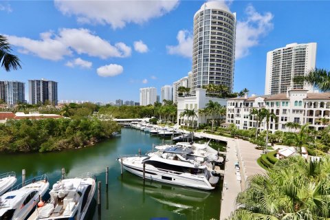 Condo in Aventura, Florida, 3 bedrooms  № 1153714 - photo 13