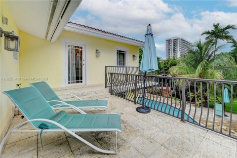 Villa ou maison à vendre à Pompano Beach, Floride: 4 chambres, 372.17 m2 № 1269591 - photo 26