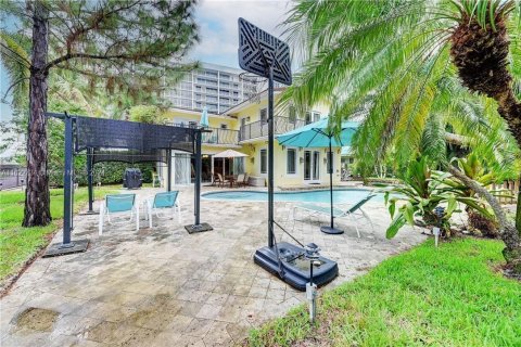 Villa ou maison à vendre à Pompano Beach, Floride: 4 chambres, 372.17 m2 № 1269591 - photo 29