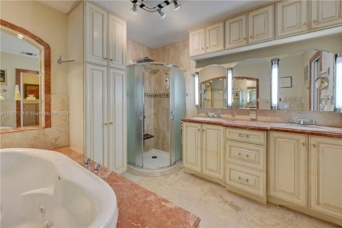 Villa ou maison à vendre à Pompano Beach, Floride: 4 chambres, 372.17 m2 № 1269591 - photo 23