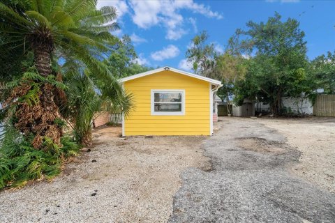 Commercial property in Englewood, Florida 3 bedrooms, 133.04 sq.m. № 1307387 - photo 28