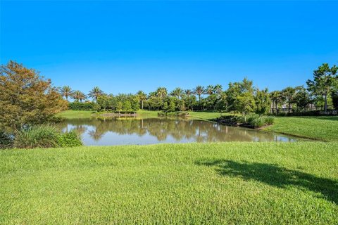 House in Odessa, Florida 3 bedrooms, 179.39 sq.m. № 1307386 - photo 30