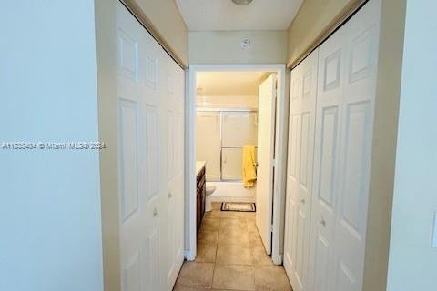 Condo in Lake Worth, Florida, 2 bedrooms  № 1305803 - photo 10