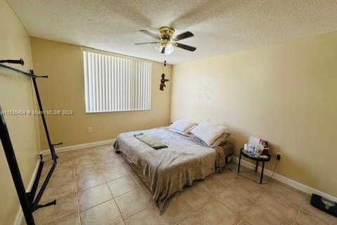 Condo in Lake Worth, Florida, 2 bedrooms  № 1305803 - photo 9