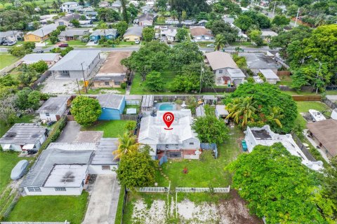 Commercial property in Dania Beach, Florida 159.14 sq.m. № 1369267 - photo 10