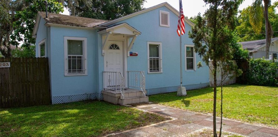 House in Tampa, Florida 2 bedrooms, 93.65 sq.m. № 1401951