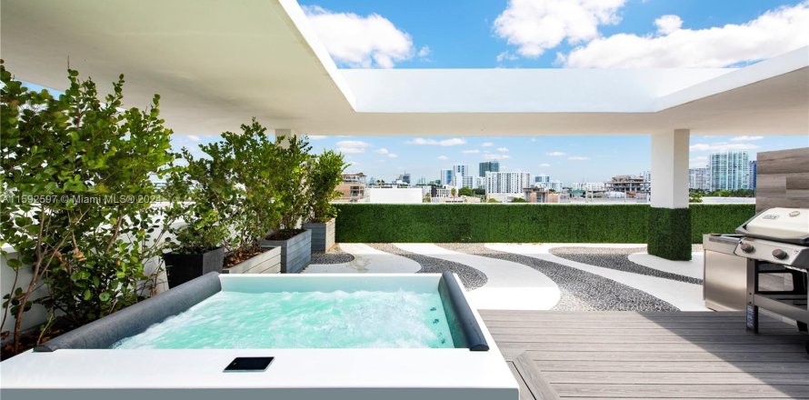 Condominio en Miami Beach, Florida, 3 dormitorios  № 1184449