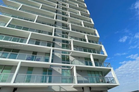 Condominio en venta en Sunrise, Florida, 2 dormitorios, 95.97 m2 № 1236271 - foto 1