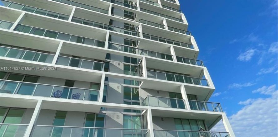 Condominio en Sunrise, Florida, 2 dormitorios  № 1236271