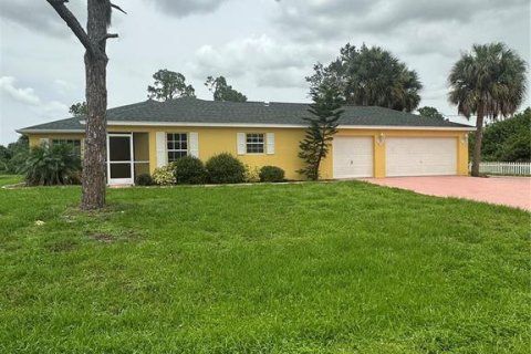 Villa ou maison à vendre à North Port, Floride: 3 chambres, 179.3 m2 № 1264766 - photo 2