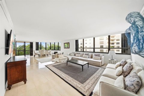 Condominio en venta en Bal Harbour, Florida, 2 dormitorios, 182.74 m2 № 1405982 - foto 1