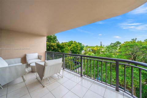 Condominio en venta en Bal Harbour, Florida, 2 dormitorios, 182.74 m2 № 1405982 - foto 15