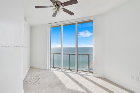 Condo in Sunny Isles Beach, Florida, 3 bedrooms  № 1405983 - photo 21