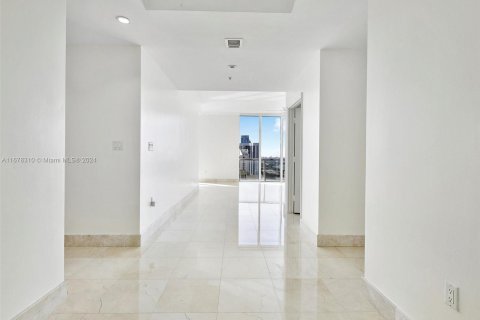 Condo in Sunny Isles Beach, Florida, 3 bedrooms  № 1405983 - photo 12