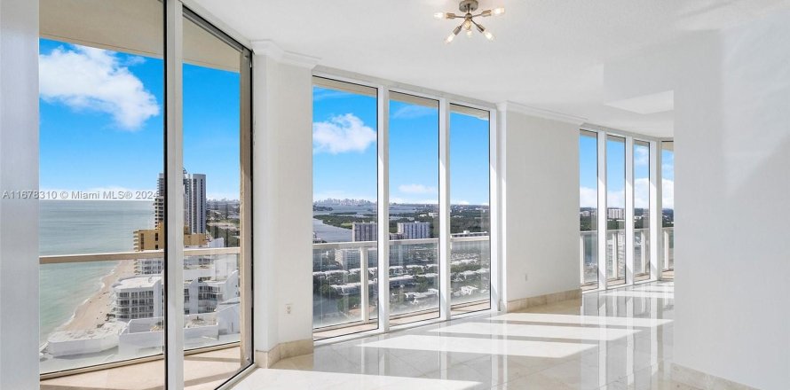 Condo in Sunny Isles Beach, Florida, 3 bedrooms  № 1405983