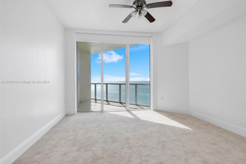 Condo in Sunny Isles Beach, Florida, 3 bedrooms  № 1405983 - photo 19