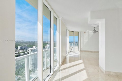 Condo in Sunny Isles Beach, Florida, 3 bedrooms  № 1405983 - photo 25