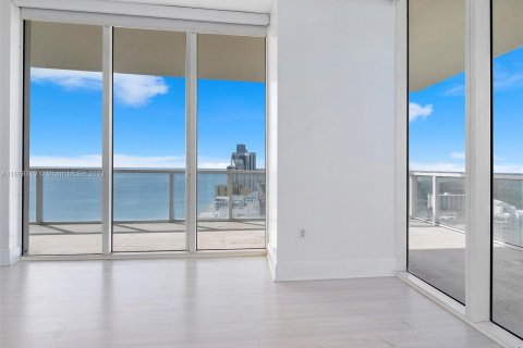 Condo in Sunny Isles Beach, Florida, 3 bedrooms  № 1405983 - photo 15