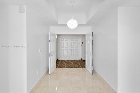 Condo in Sunny Isles Beach, Florida, 3 bedrooms  № 1405983 - photo 13