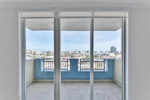 Condo in Miami Beach, Florida, 2 bedrooms  № 1391451 - photo 6