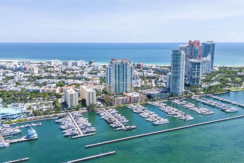 Condo in Miami Beach, Florida, 2 bedrooms  № 1391451 - photo 30