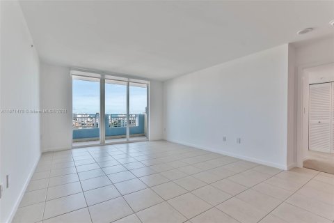 Condo in Miami Beach, Florida, 2 bedrooms  № 1391451 - photo 3