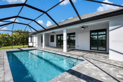 Villa ou maison à vendre à Cape Coral, Floride: 3 chambres, 222.59 m2 № 671360 - photo 26