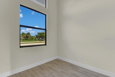 Villa ou maison à vendre à Cape Coral, Floride: 3 chambres, 222.59 m2 № 671360 - photo 9