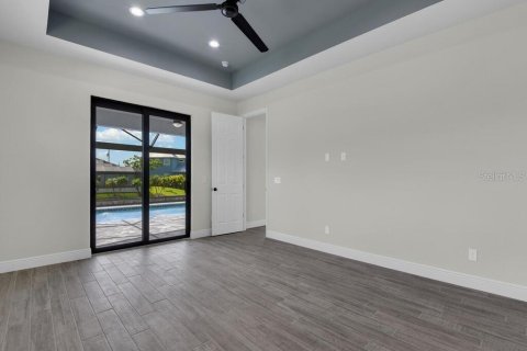 Villa ou maison à vendre à Cape Coral, Floride: 3 chambres, 222.59 m2 № 671360 - photo 12