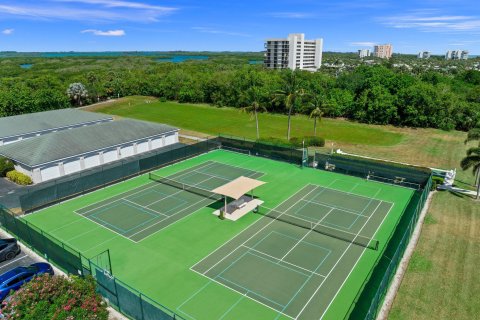 Condo in Hutchinson Island South, Florida, 3 bedrooms  № 1119072 - photo 17