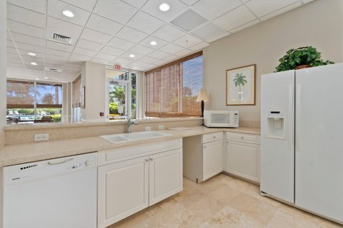 Condo in Hutchinson Island South, Florida, 3 bedrooms  № 1119072 - photo 23