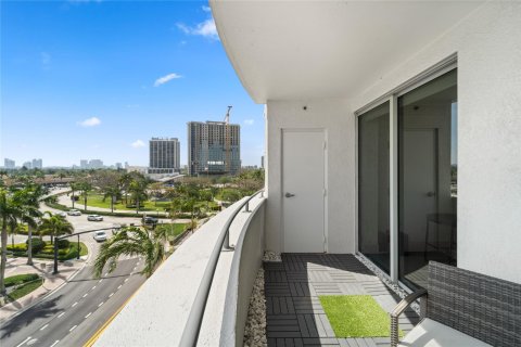 Copropriété à vendre à Hollywood, Floride: 2 chambres, 108.14 m2 № 1119101 - photo 8