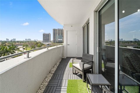 Condominio en venta en Hollywood, Florida, 2 dormitorios, 108.14 m2 № 1119101 - foto 9