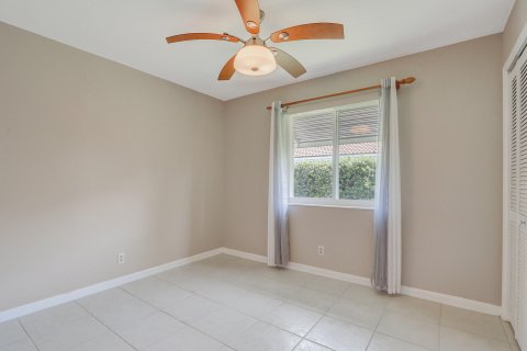 House in Riviera Beach, Florida 3 bedrooms, 152.92 sq.m. № 1119102 - photo 6