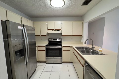 Copropriété à vendre à Dania Beach, Floride: 2 chambres, 86.86 m2 № 1370882 - photo 4