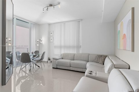 Copropriété à louer à Miami, Floride: 1 chambre, 55.18 m2 № 1370880 - photo 6