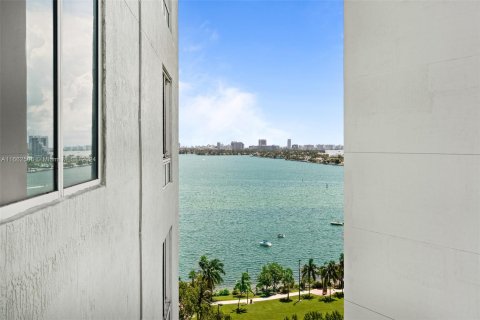 Copropriété à louer à Miami, Floride: 1 chambre, 55.18 m2 № 1370880 - photo 17