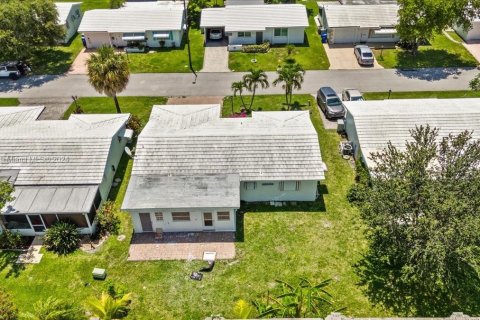 Casa en venta en Pompano Beach, Florida, 2 dormitorios, 115.94 m2 № 1206503 - foto 23