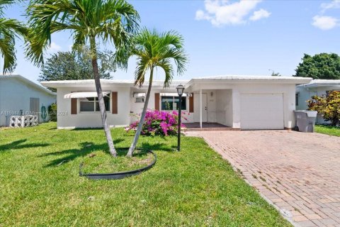 House in Pompano Beach, Florida 2 bedrooms, 115.94 sq.m. № 1206503 - photo 26