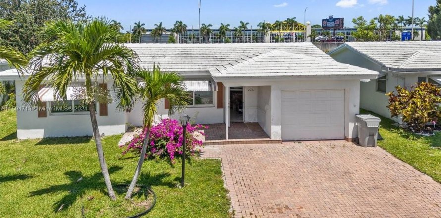 Villa ou maison à Pompano Beach, Floride 2 chambres, 115.94 m2 № 1206503