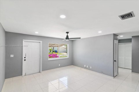 Casa en venta en Pompano Beach, Florida, 2 dormitorios, 115.94 m2 № 1206503 - foto 13